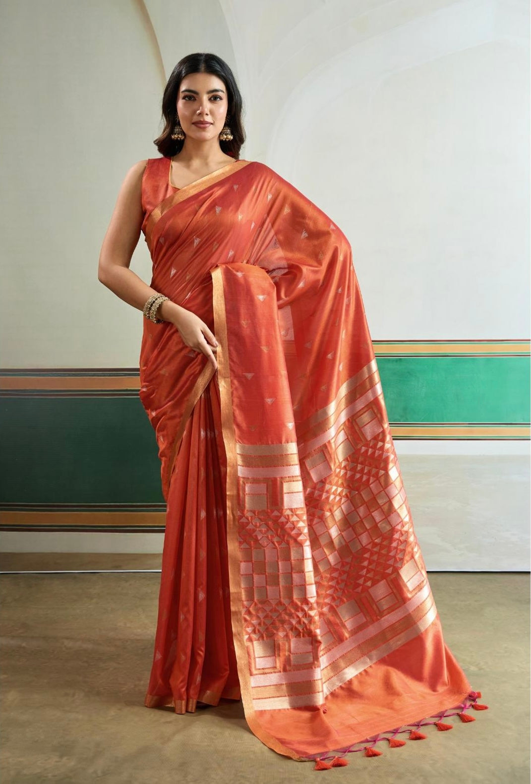 Ikkat Handloom Weaving silk saree